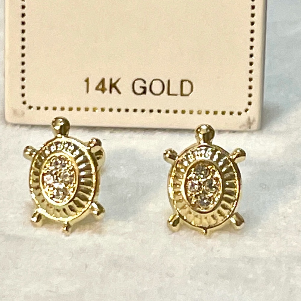 Solid Yellow Gold 14 Karat Sea Turtle Cz  Stud 7x8mm Earring